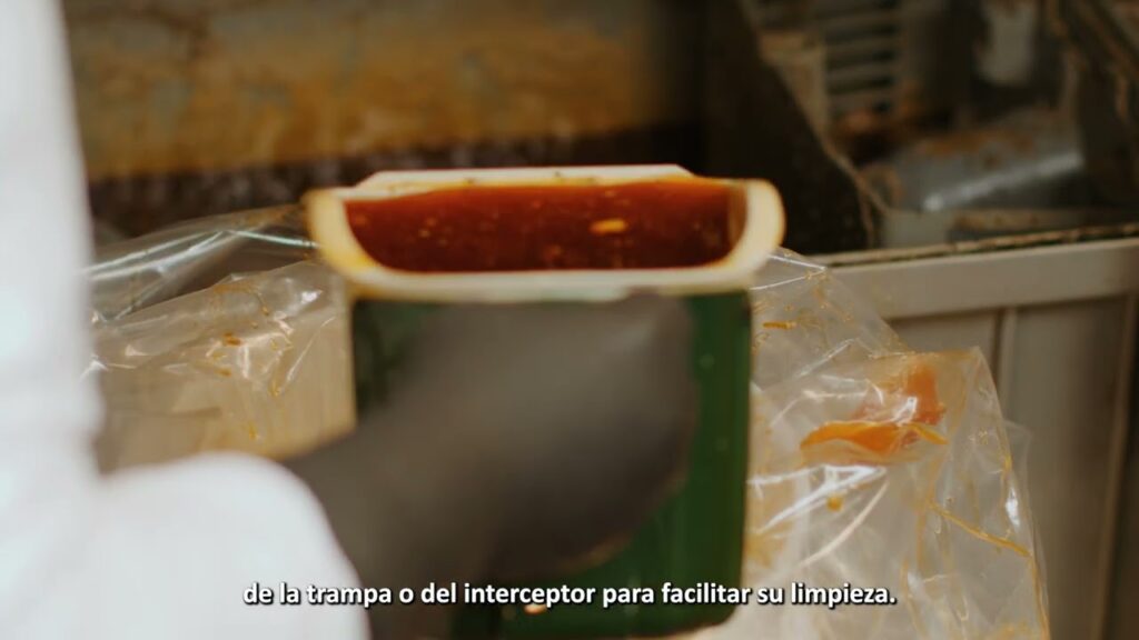 qué es una trampa de grasa y cómo se limpia: paso a paso