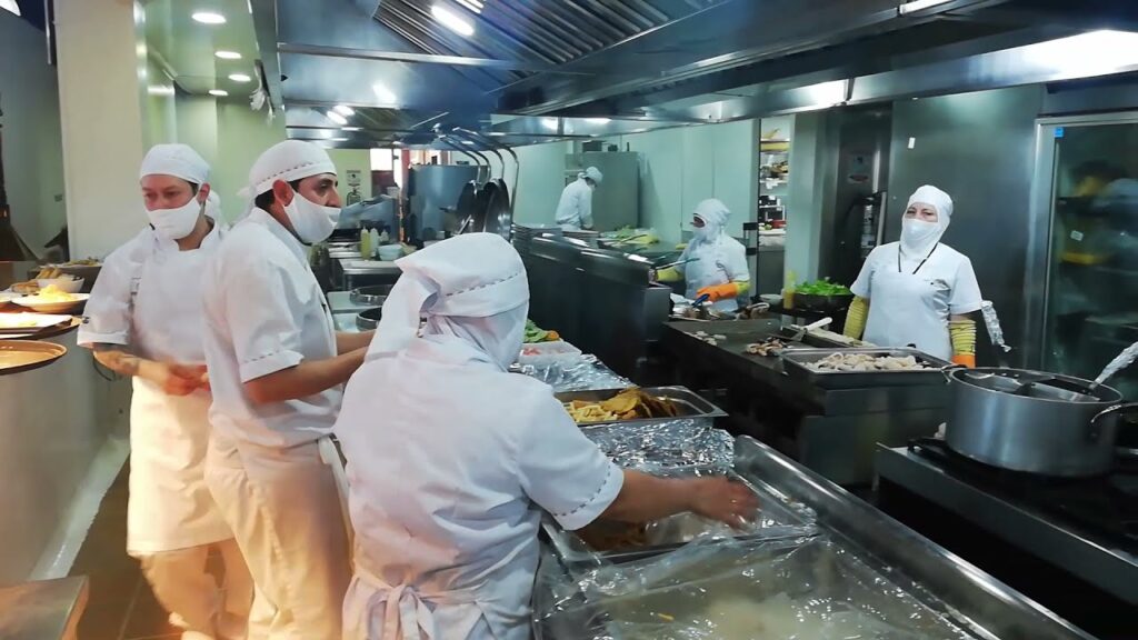 Todo lo que debes saber sobre limpieza en plantas de alimentos