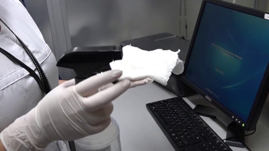 Importancia de limpieza de superficies industriales difíciles