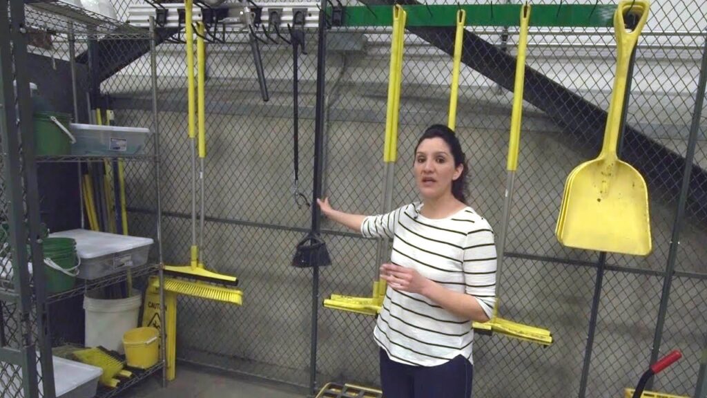 Requisitos legales para la limpieza en plantas químicas en Perú